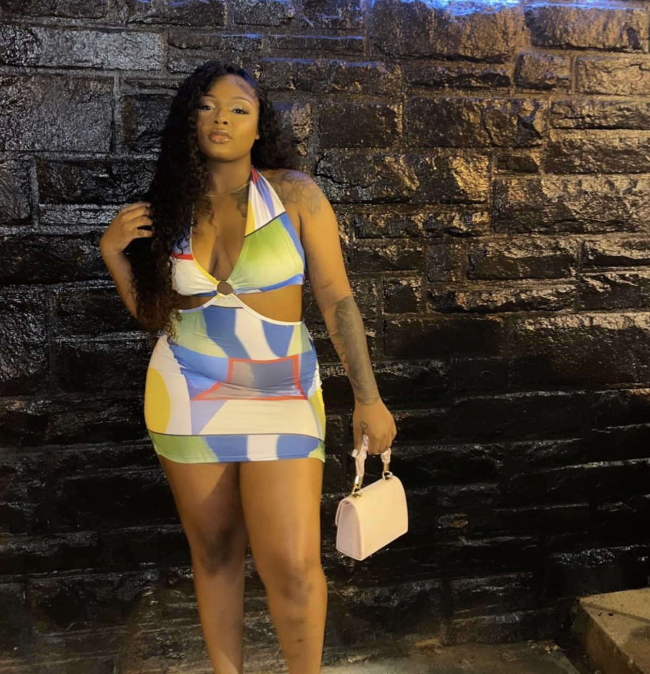 fashion nova_2x.jpg