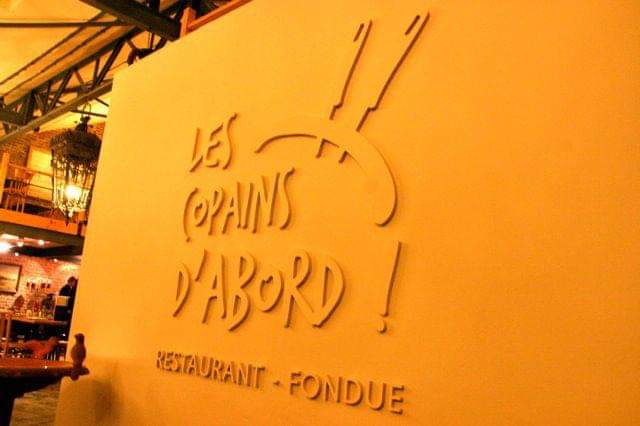 Les copains d'abord