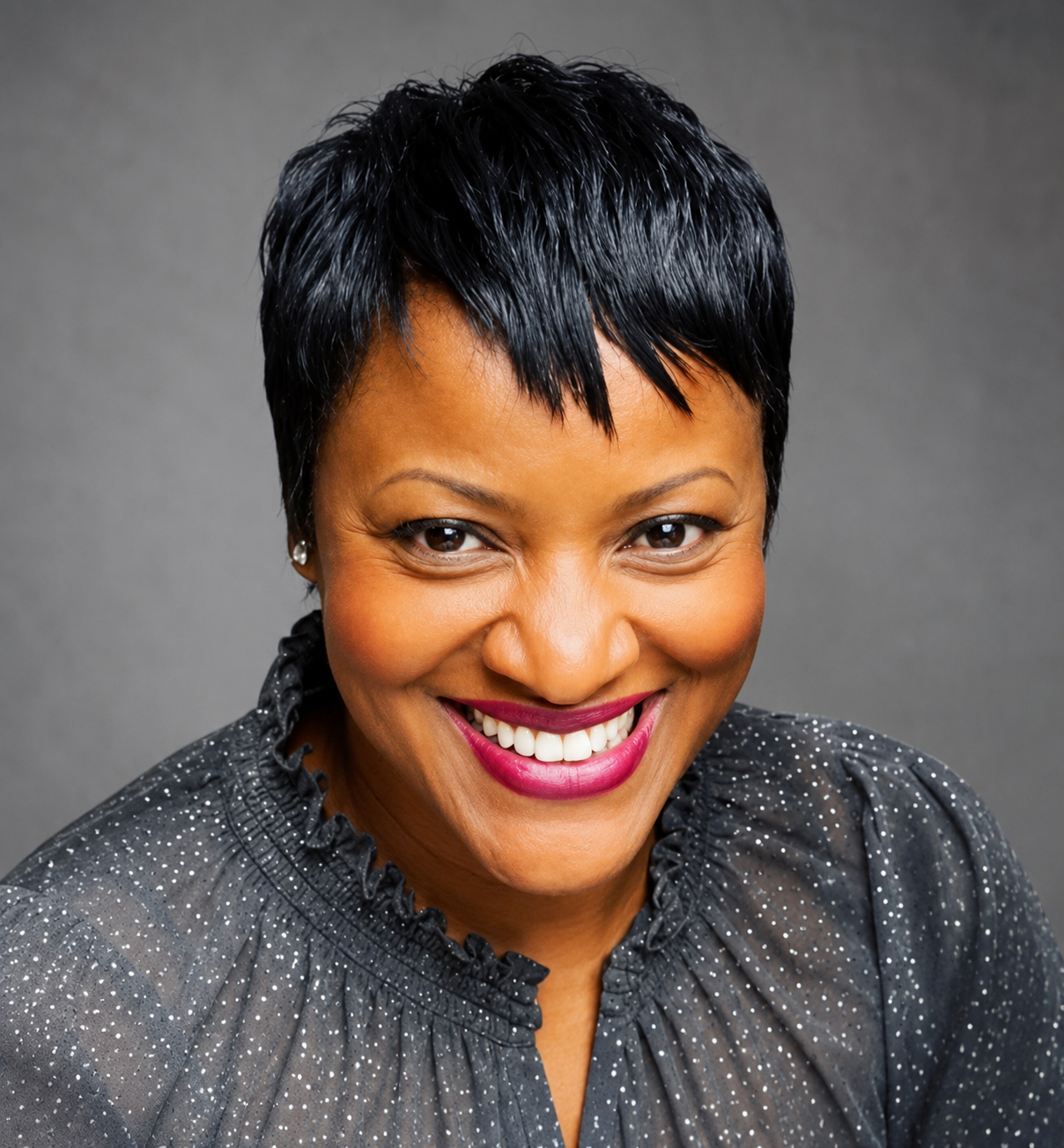 Paula Ellison headshot