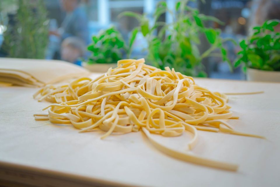 Fresca Pasta fatta A mano
